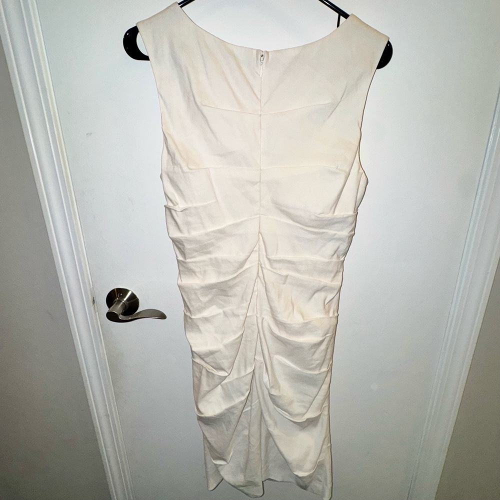 Artelier Nicole Miller Cream Ruched Midi Sleeveless Dress in Linen Blend - Picture 5 of 9